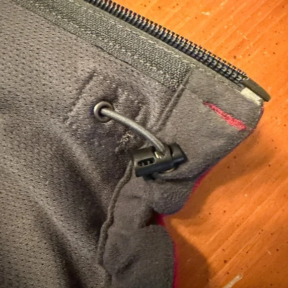 The North Face Men's Red and Gray Performance Jacket - Picture 12 of 12